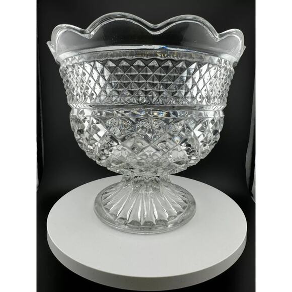 Vintage Anchor Hocking Wexford Clear Glass Footed Bowl - Picture 1 of 3